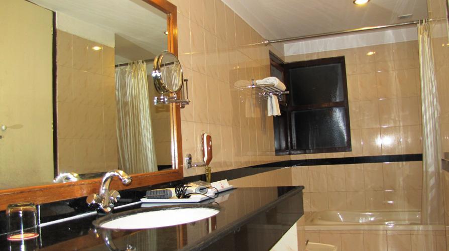 Hotel Pacific Dehradun Zewnętrze zdjęcie