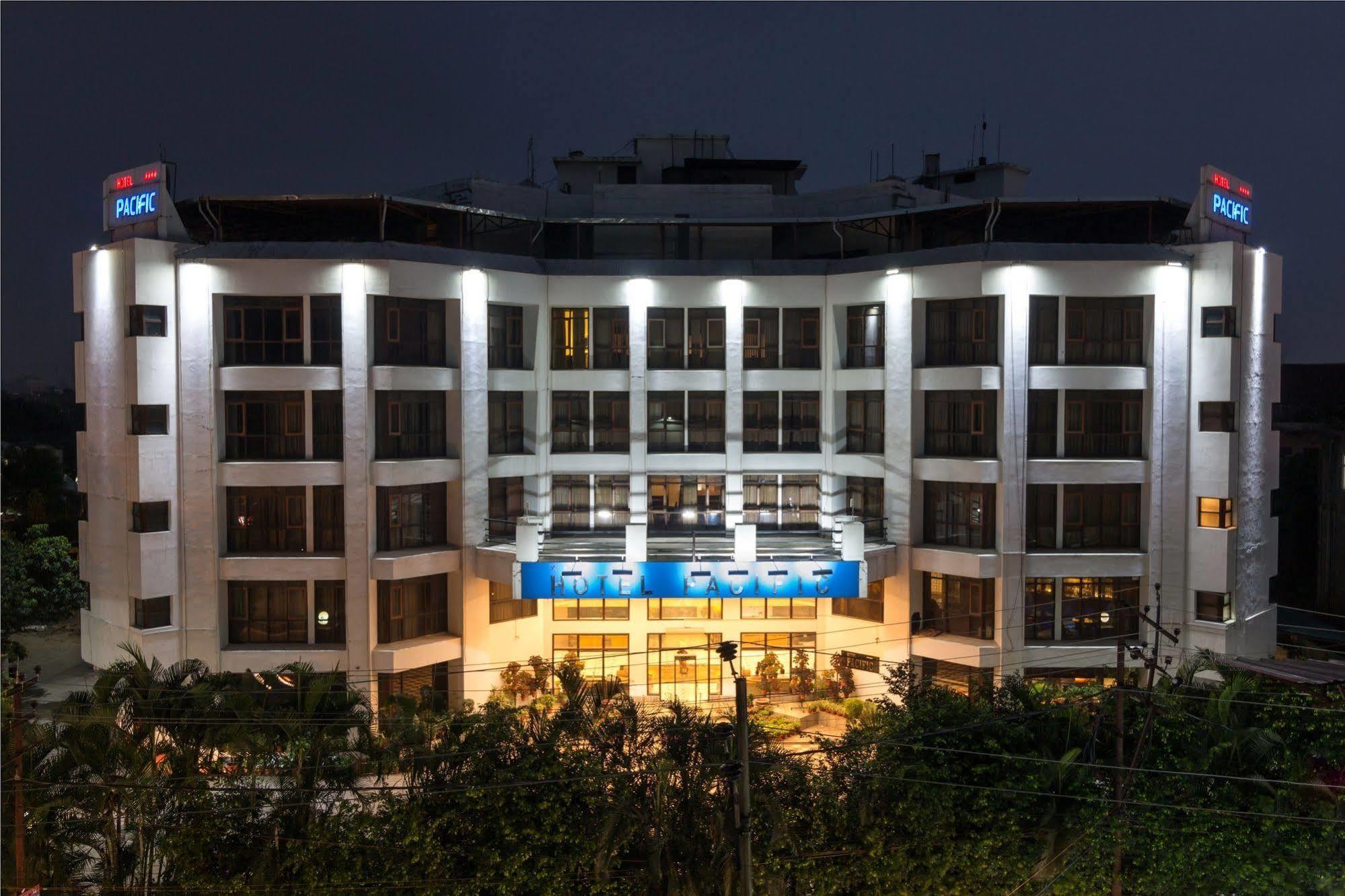 Hotel Pacific Dehradun Zewnętrze zdjęcie