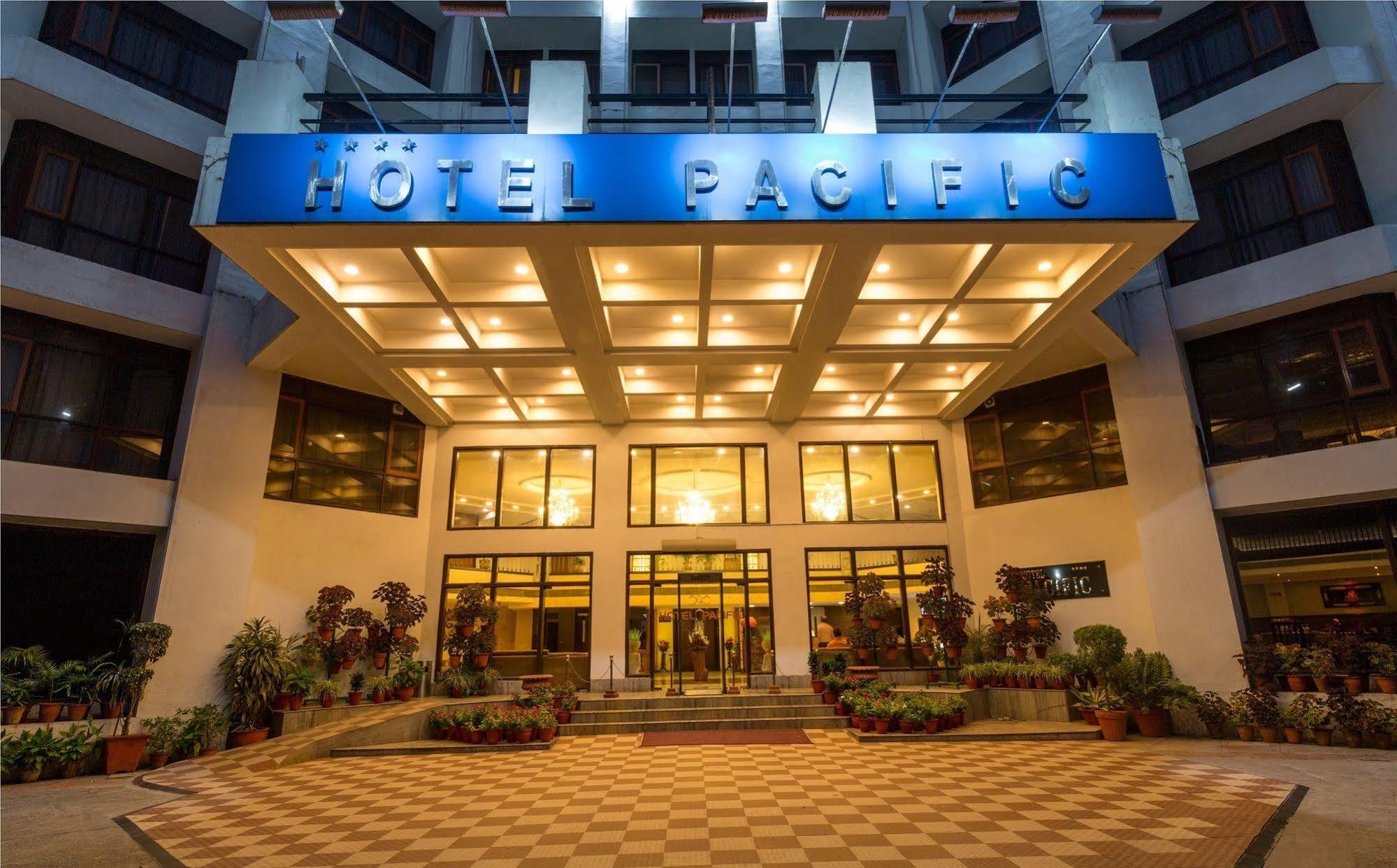 Hotel Pacific Dehradun Zewnętrze zdjęcie